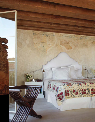 Malibu Fresco - Loft Bedroom aged fresco walls 